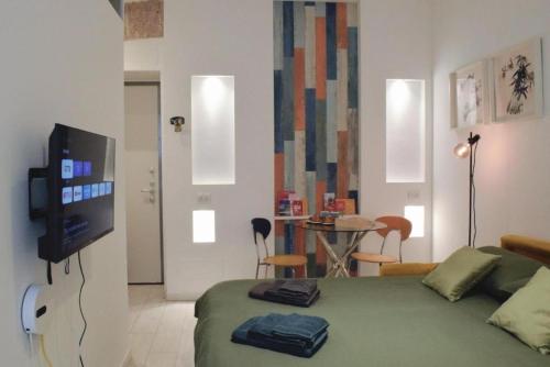 Porta Venezia Bright studio 3 mins to metro