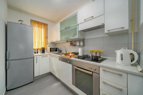 Cityscape Comfort Apartment With Garage - Happy Rentals