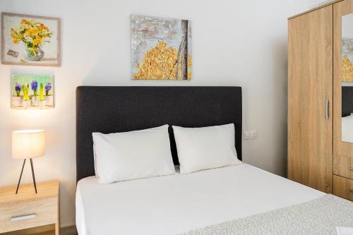 Zeusplace Paralia Apartment 2 and Private Parking