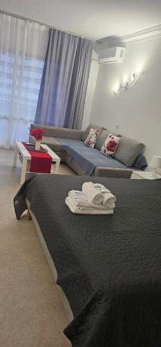 Benalbeach Luxe suite Garden & Sea Oasis501-1