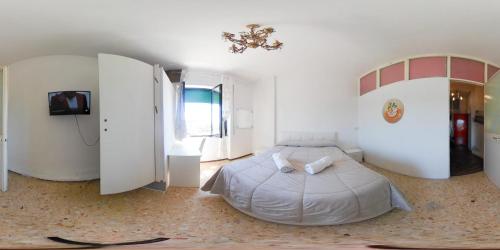 tangueu room 74-Napoli Centrale