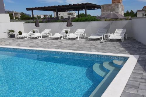 Apartments with swimming pool Seline, Paklenica - 25503