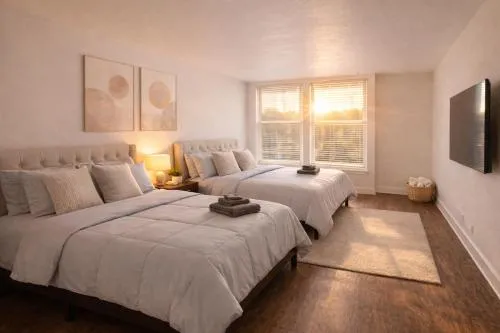 Luxury Coastal 1 & 2 Bedroom Retreat Near Venice with Pool & Cinema Room photo 16