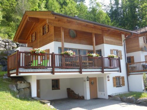 Chalet in Königsleiten near Ski Bus