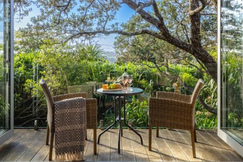 Tutiri - Oneroa Studio Retreat