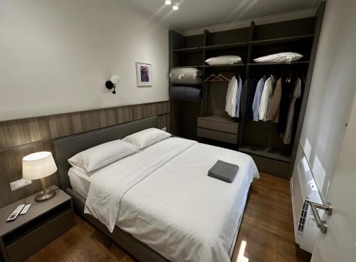 เตียงในห้องที่ 1 bedroom Flat