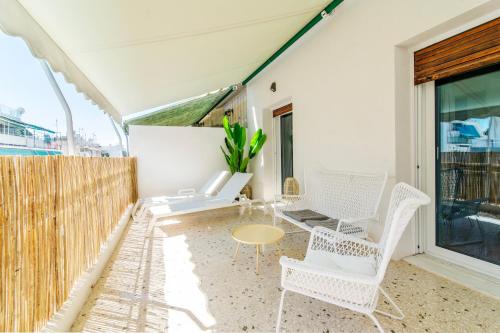 A38 Brand new lux 3BD in Koukaki with big terrace