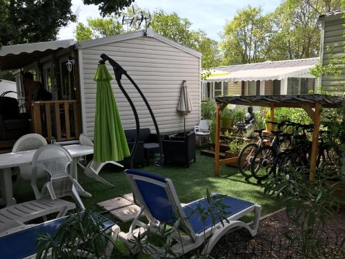 CAMPING Fréjus rue du Montourey