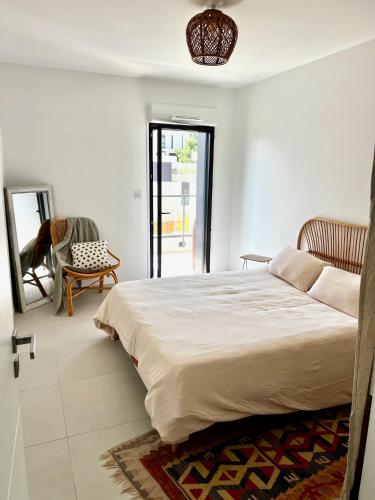 Borely Cool Apart 69 m2 - Terrace and Parking