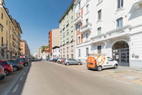 GuestHost - Comfy Studio X2 in Navigli District