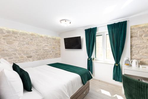 Lions Heritage Rooms