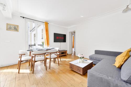 2BR Apartment Near Metro & Canal Saint-Martin