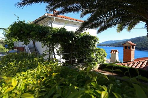 App with beautiful sea view,AC,WiFi 229