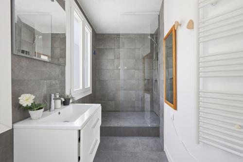 Charming 1-Bedroom Mezzanine in Saint-Germain