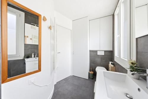 Charming 1-Bedroom Mezzanine in Saint-Germain