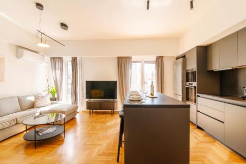 A39 Just renovated 3BD Luxury - everything u need