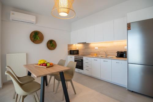 Premium Seaview Suites with Jacuzzi & Private Parking