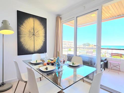 La Nogalera Vistas Modern 3bed 2 Bath with seaviews and private parking by NAMASTE ELITE