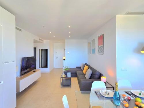 La Nogalera Vistas Modern 3bed 2 Bath with seaviews and private parking by NAMASTE ELITE