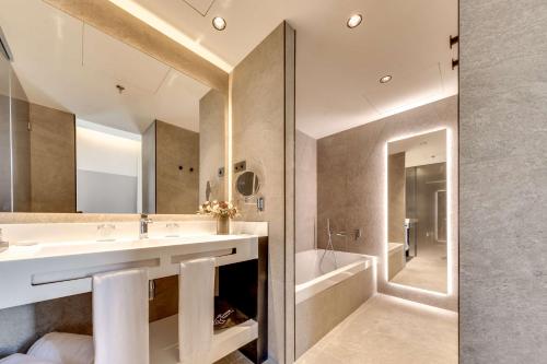 Occidental Diagonal 414 photo 38