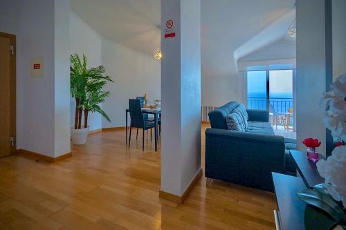Savana Desert View Apartment - Ocean View & Free Parking