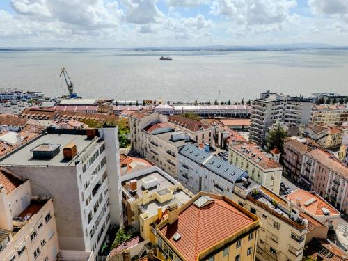 Stunning River View 3BR near Alfama - Renovated