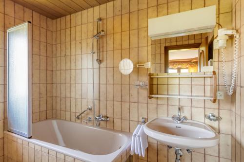 Kupatilo u objektu Berghofs B&B