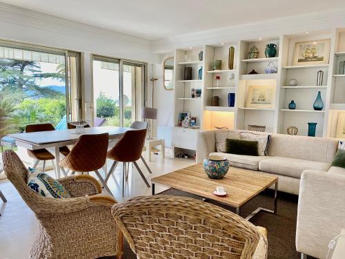 Appartement - villa Le Saint Georges avec superbe jardin et vue mer panoramique