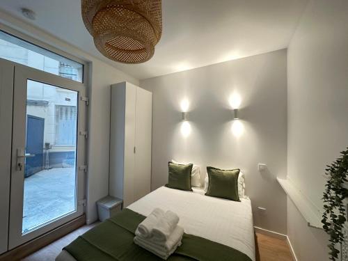 New 402 Suite Brigitte-Cosy Apartment Paris Center