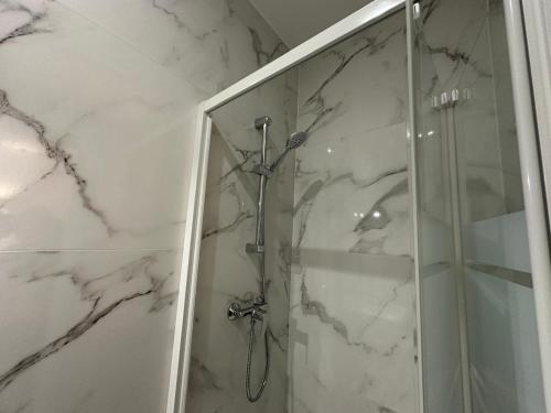 New 402 Suite Brigitte-Cosy Apartment Paris Center