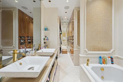 Appartement avec balcon, proche trocadero