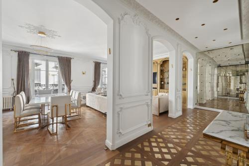 Appartement avec balcon, proche trocadero