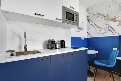 Modern Sutdio for 2 with A-C - Near Montmartre