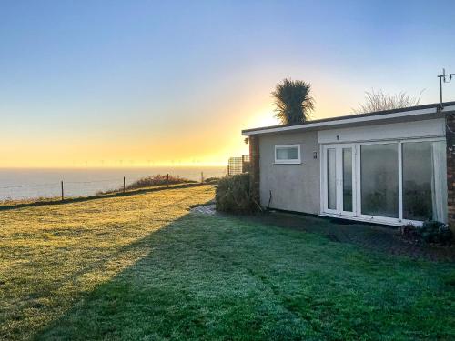 a house with a view of the ocean at No 1 Hickling Chalet - Uk51726 in Scratby