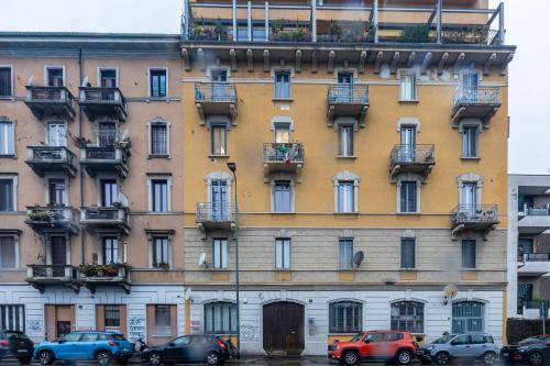Bright studio apartment with balcony near the Central Station