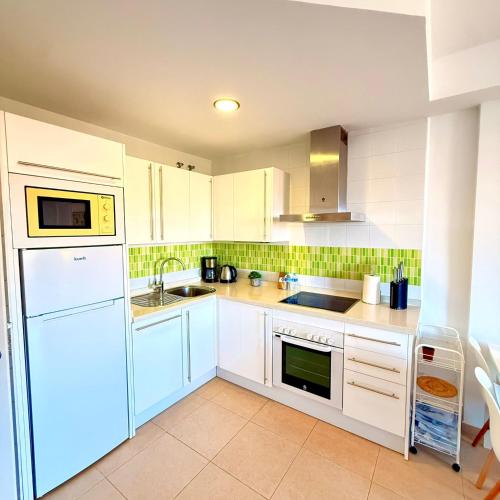 Apartment Large Terrace Sea & Mountain Benalbeach