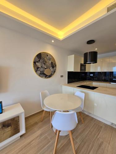 Playa Paraiso Reformed Seaview with Air Conditioning
