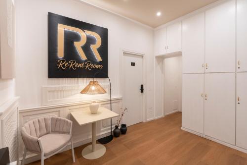 ReRent Rooms - 81 Manzoni Guesthouse