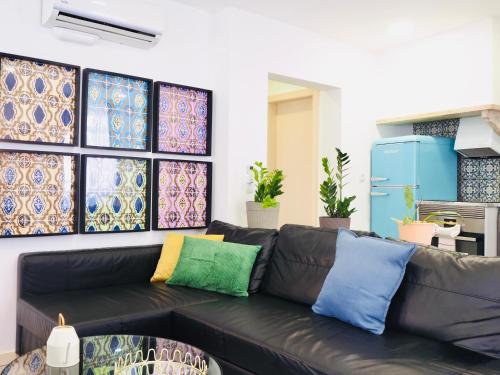 Chiado Local Artist Suites w Parking & EV