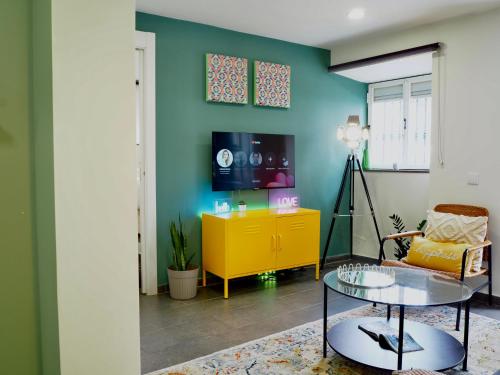 Chiado Local Artist Suites w Parking & EV