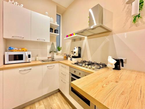Mr White's House Apartment photo 13