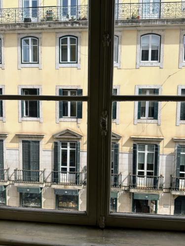 Charming apartment in the heart of Lisbon