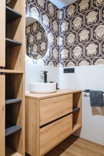 Apartamento Boutique con Balcones en Alfalfa