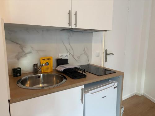New 913 Apartment Josephine- Cosy Apartment Paris Center