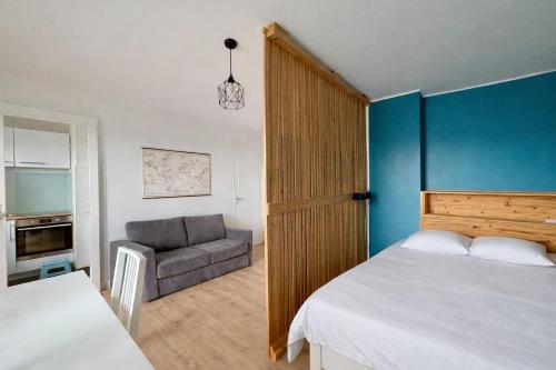 Studio moderne avec loggia, vue dégagée