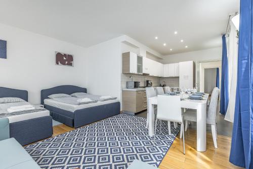 Breeze Apartment