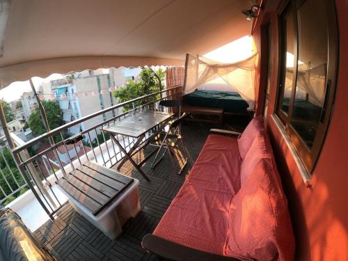 Cozy Terrace Acropolis view!