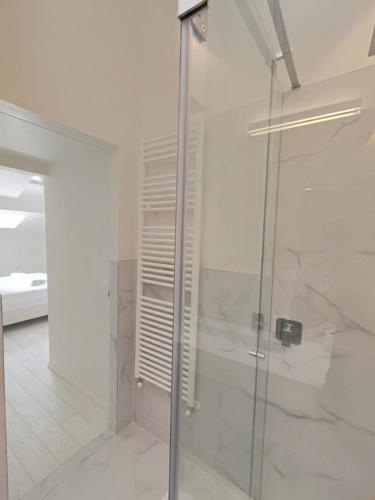 Apartment in Milan Center Duomo, Designed, AC, Wi-Fi, Metro