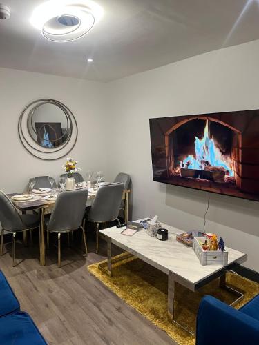 Principality stadium luxury apartment free parking photo 14