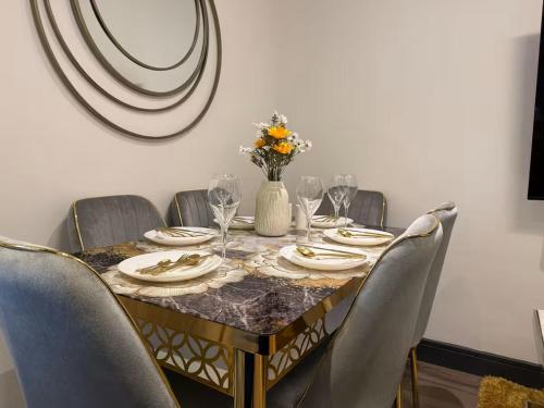 Principality stadium luxury apartment free parking photo 5